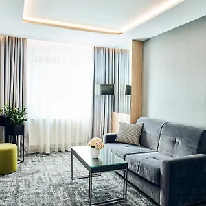 4* Hotell International